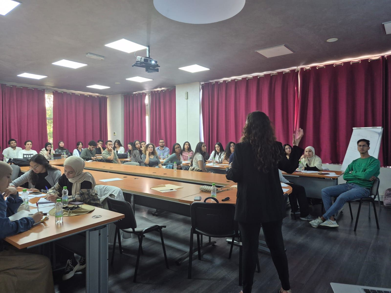 Travail de groupe lors de l'atelier de gestion des risques médicamenteux